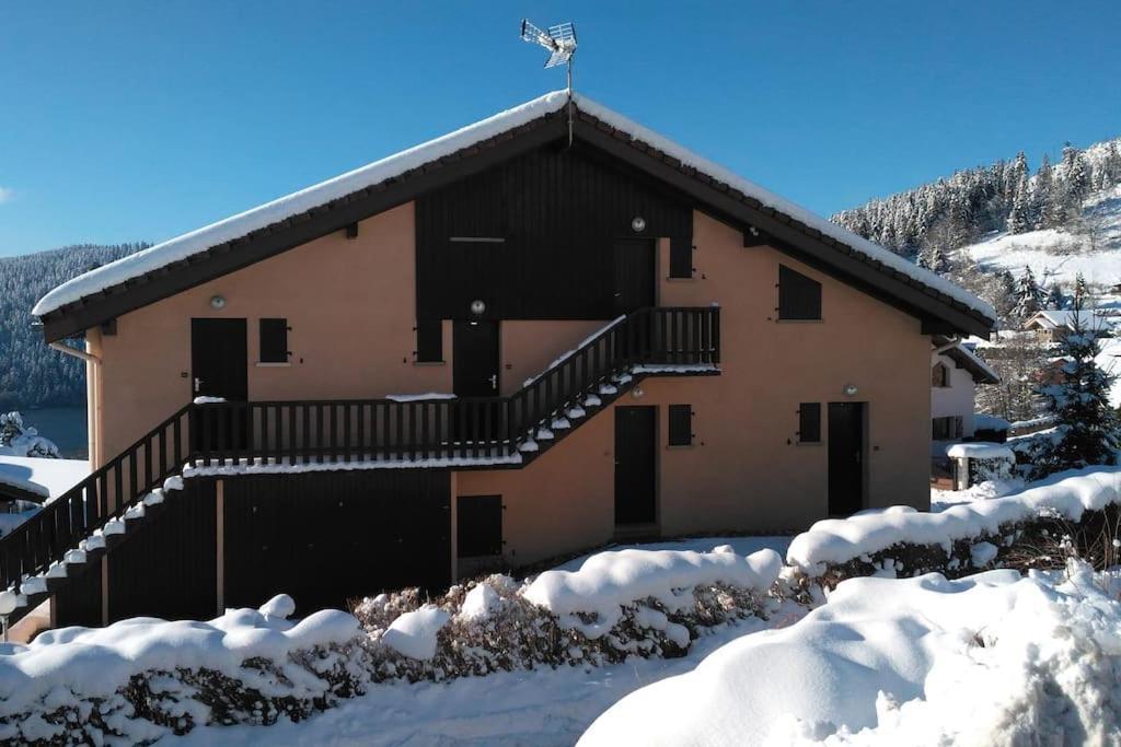 Appart terrasse Vue Lac Gérardmer Extérieur photo